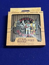 2023 Disney Parks Star Wars Bounty Hunter Mini Jumbo Boba Fett LR Pin New picture