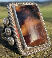 Vintage c.1940s Navajo Hand Wrought Coin Silver & Fossilized Wood Ring — Size 8 picture