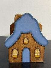 Vtg Folk Art Wooden Cottage Napkin Holder Blue Roof Country Kitchen Decor picture