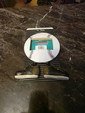 Baseball-shaped Photo Frame~Standing Movable Shoes~Fits 2