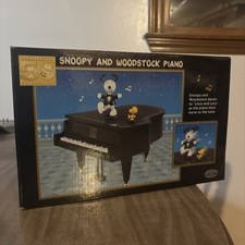 Snoopy and Woodstock Animated Musical Piano Blue Ridge Peanuts 50th picture