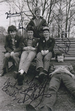 The Undertones **HAND SIGNED** 12x8 photo ~ AUTOGRAPHED picture