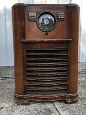 Vintage Zenith Console Long Distance Medium Wave Standard Broadcast Radio Wood picture
