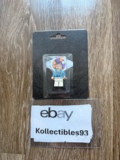 The Canvas Don: Bad Bunny 100BRICK Minifigure Authentic IN HAND picture