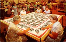 Pennsylvania Dutch Days Quilting Hershey PA Vintage Postcard 5P21-13 picture