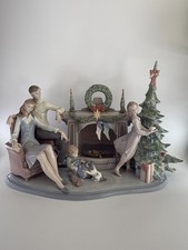 Lladro A Family Christmas w/ Original Box picture