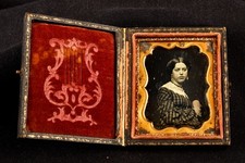 Daguerreotype Woman Plaid Dress & Gold Jewelry Full Case 1/9 Plate Antique V32 picture